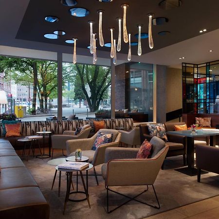 Renaissance Hamburg Hotel Екстер'єр фото The lounge at the hotel