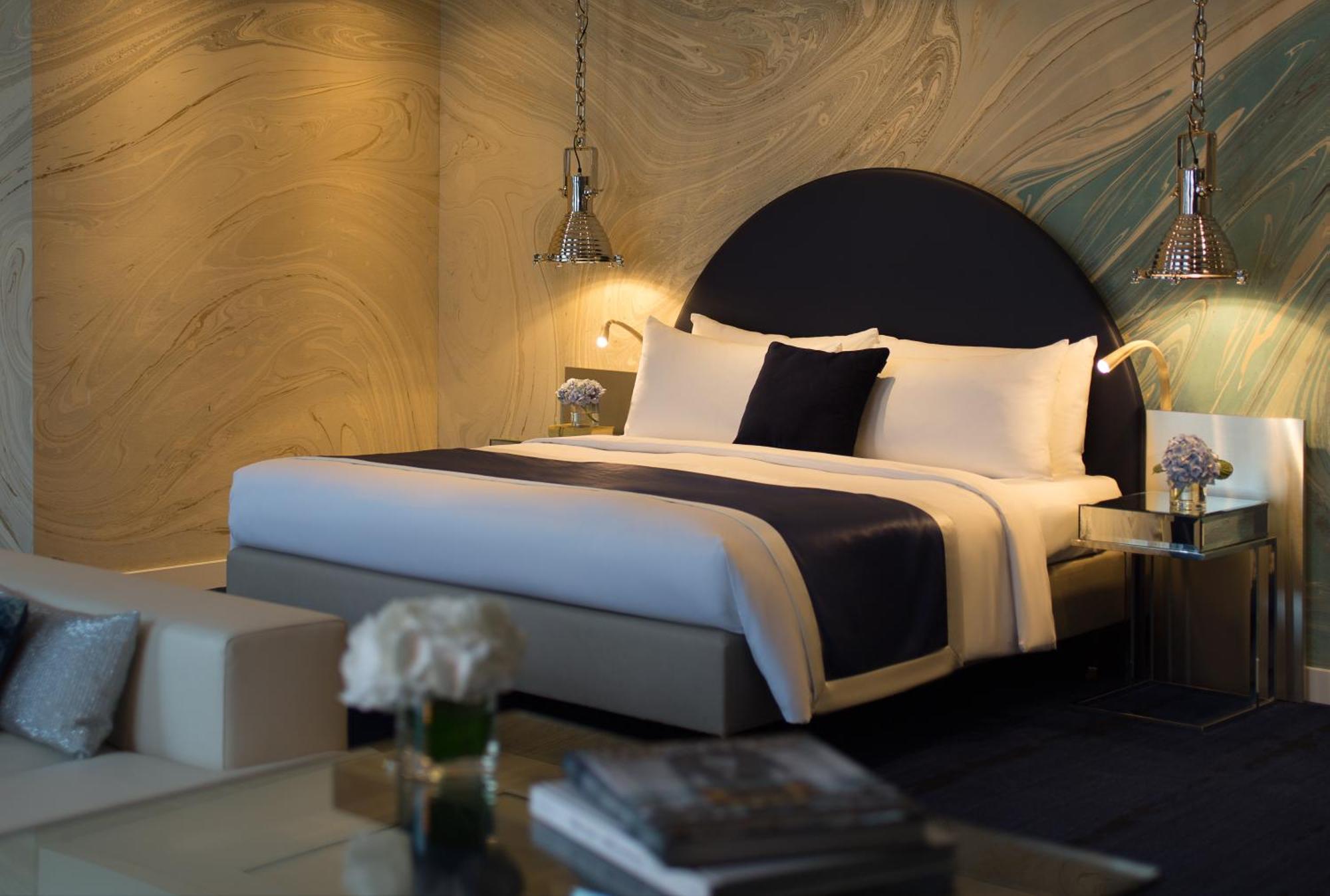 Renaissance Hamburg Hotel Екстер'єр фото Deluxe Room